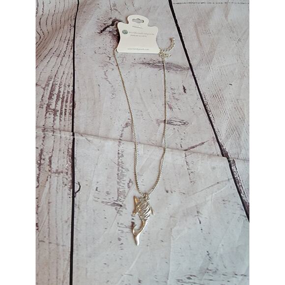 Silvertone Dolphin Nautical Beach Necklace New - Picture 1 of 6